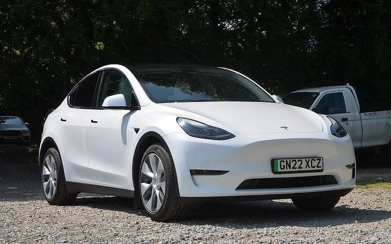 Used 2023 Tesla Model Y Long Range AWD SUV | £21,490 (Expensive) - Image 1/3