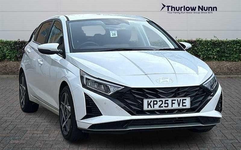 Used Hyundai i20 Premium 101 HP (74 kW) 2025 White Hatchback