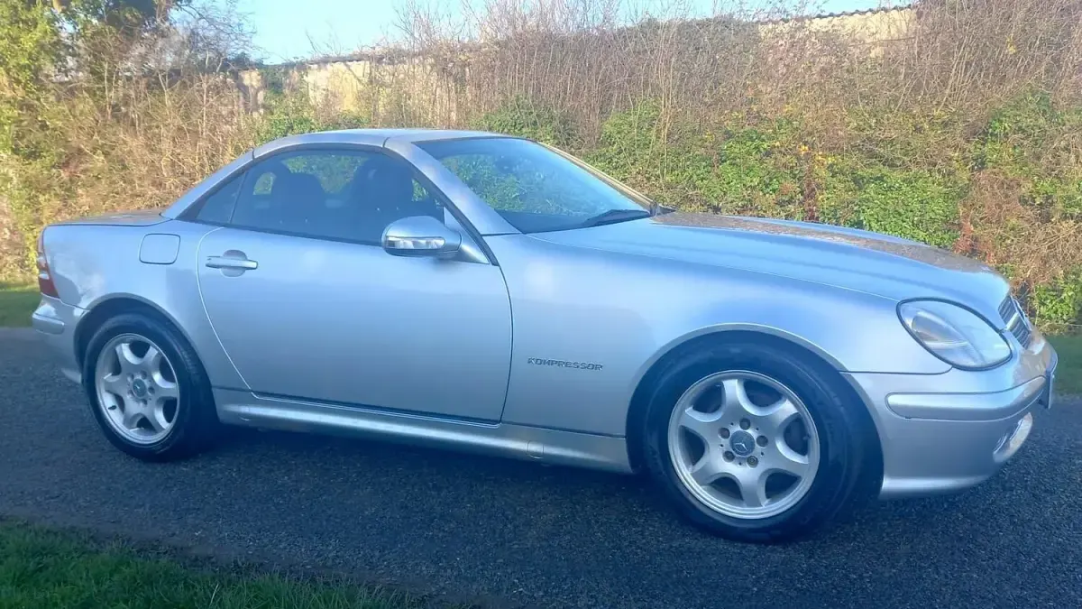 Used Mercedes SLK230 197 HP (144 kW) 2003 Silver Cabriolet