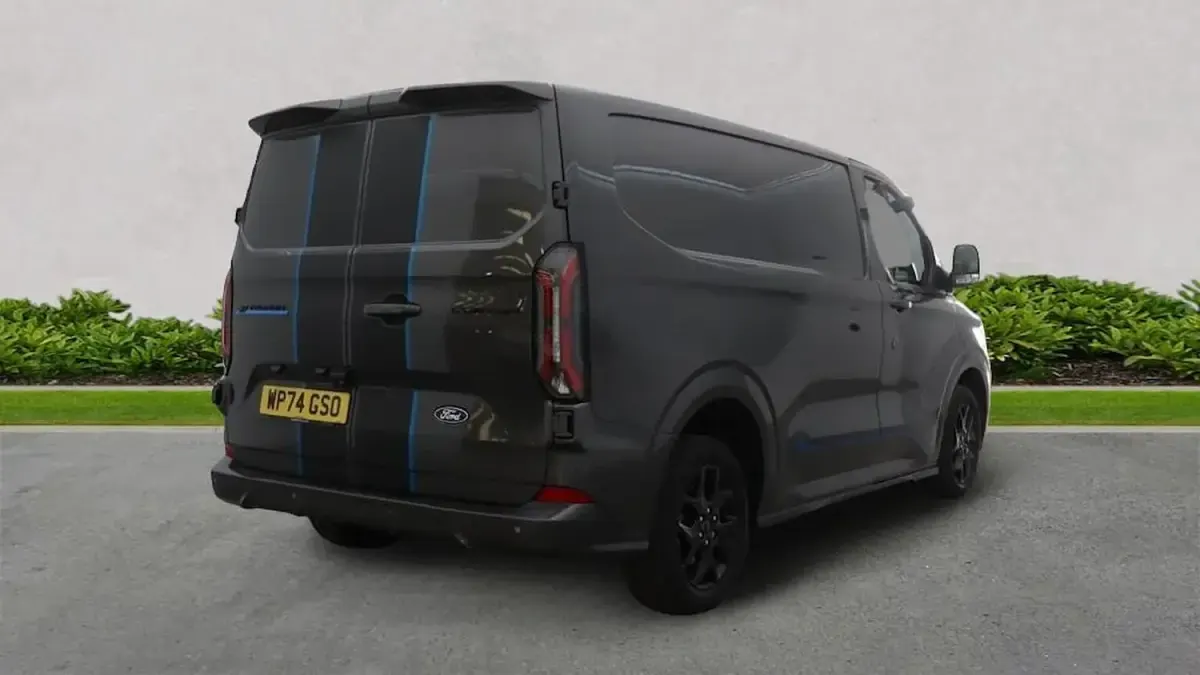 Usado Ford E-Transit Sport 160 kW (218 CV) 2024 Gris Van
