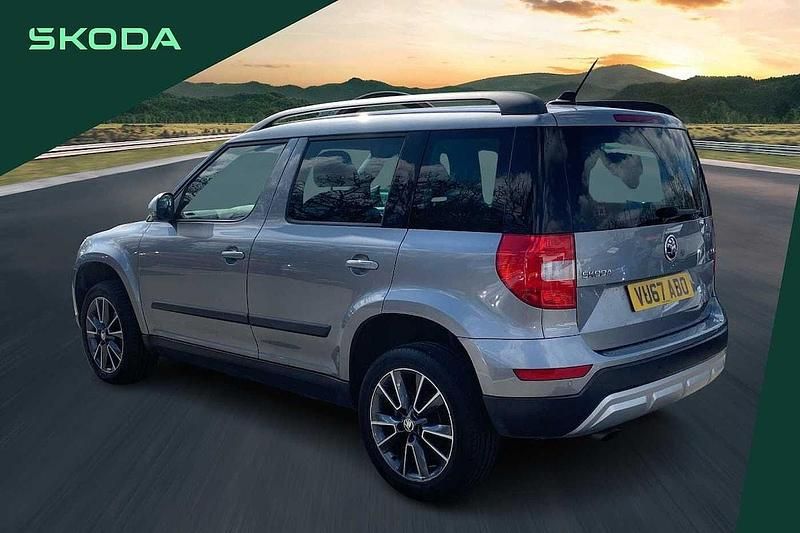 Used Skoda Yeti SE Drive 81 HP (59 kW) 2017 Business grey metallic SUV