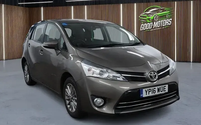 Usado Toyota Verso 147 HP (108 kW) 2017 Monovolume
