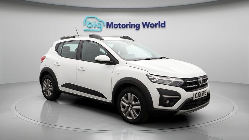 Used 2021 Dacia Sandero Comfort Hatchback | £10,600 (Fair price) - Image 1/4