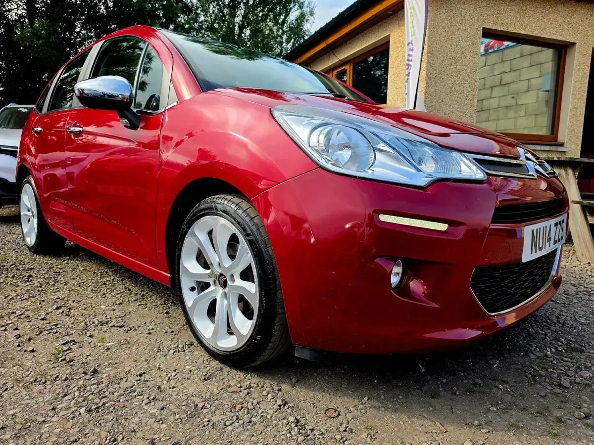 Used Citroën C3 SELECTION 2014 Red Hatchback
