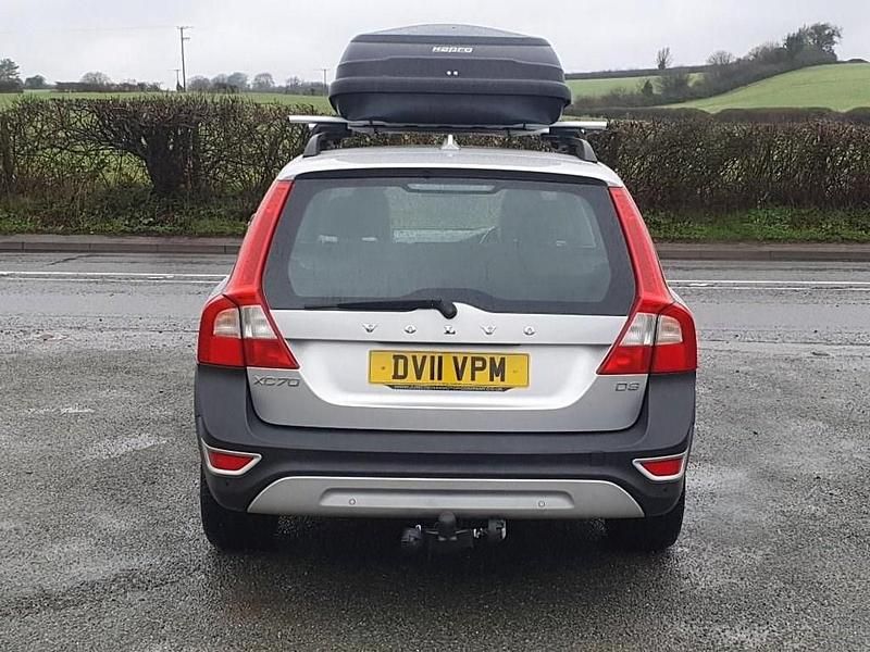 Used Volvo XC70 SE 163 HP (119 kW) 2011 Silver Estate