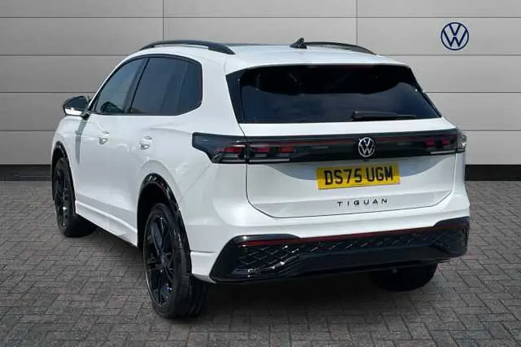 Used VW Tiguan Black Edition 265 HP (194 kW) 2026 White SUV