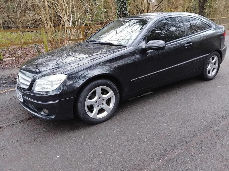 Used Mercedes CLC180 SE 143 HP (105 kW) 2009 Black Hatchback
