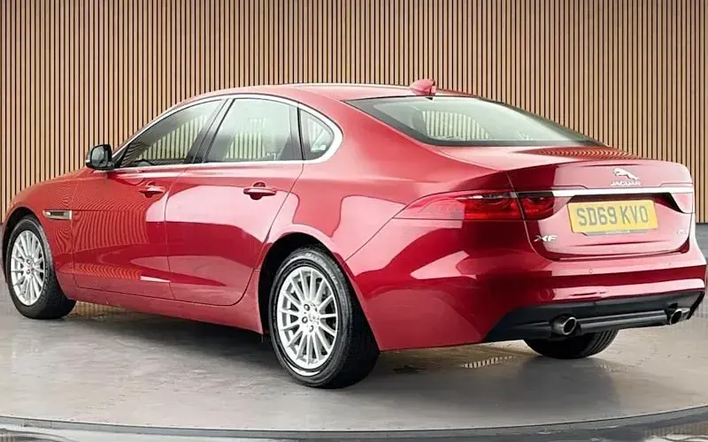 Used Jaguar XF Prestige 250 HP (183 kW) 2020 Red Sedan