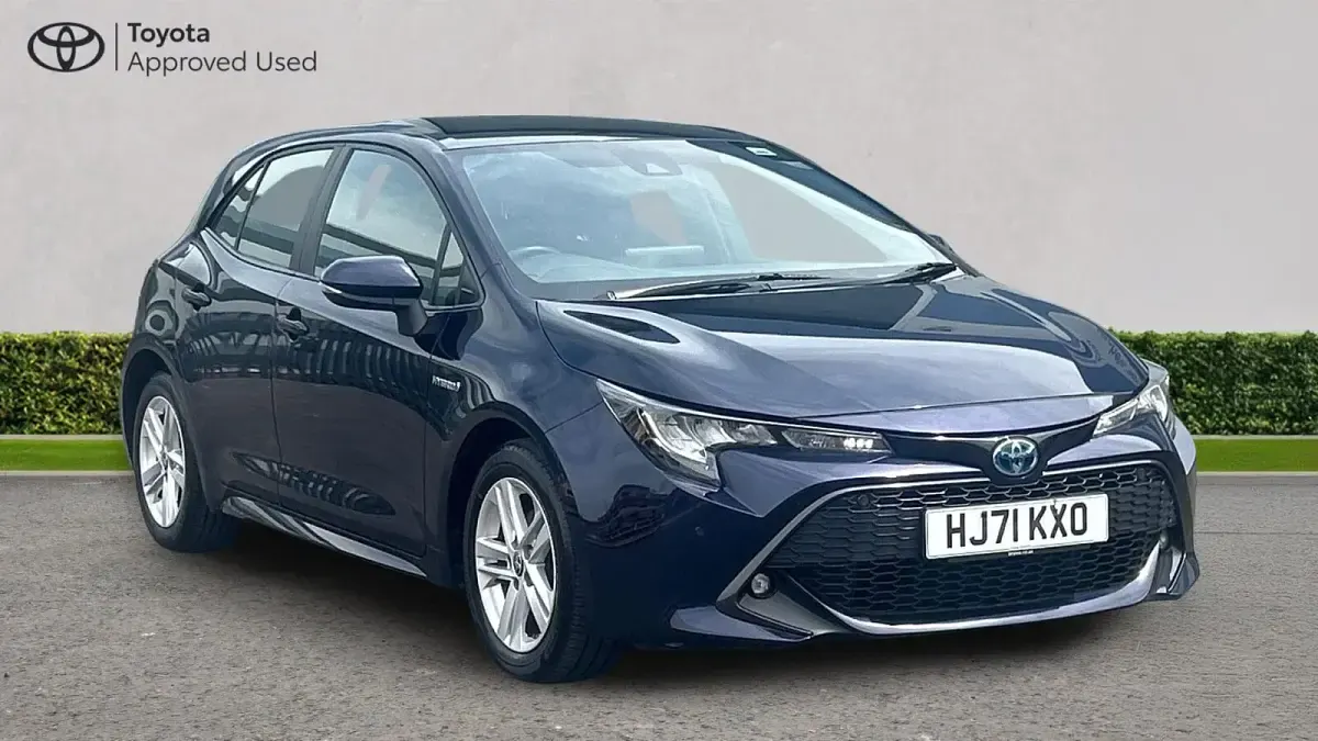 Used Toyota Corolla 122 HP (89 kW) 2021 Hatchback