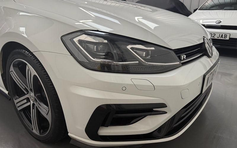 Used VW Golf VII R 310 HP (228 kW) 2018 White Hatchback