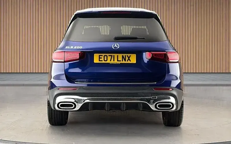Used Mercedes GLB200 AMG line 163 HP (119 kW) 2021 Blue SUV