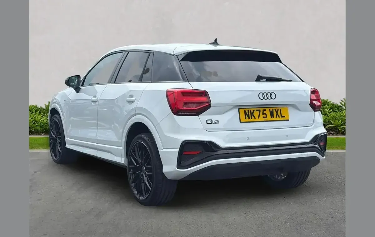 Used Audi Q2 Black Edition 190 HP (139 kW) 2025 White SUV