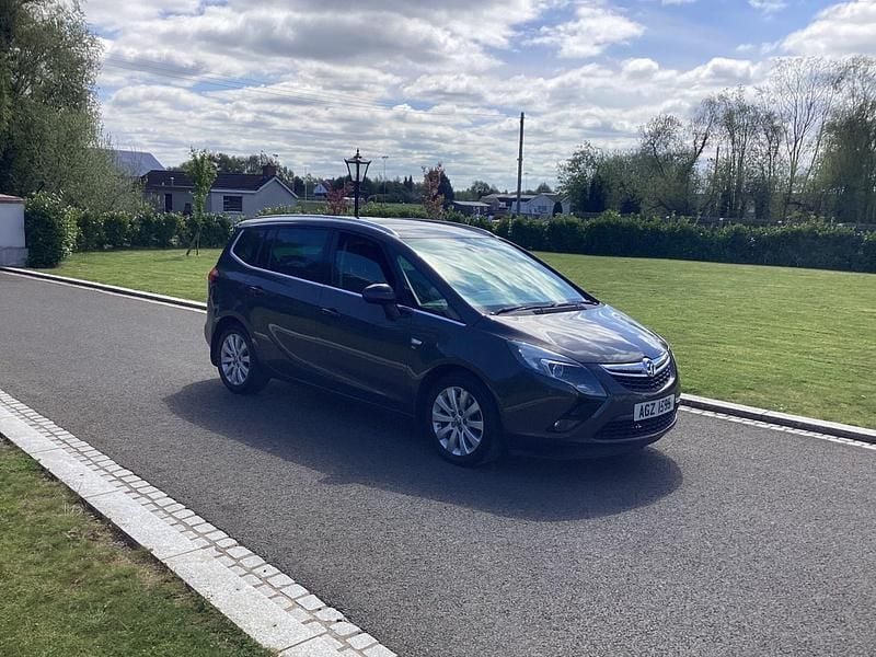 Second-hand Vauxhall Zafira 170 CP (125 kW) 2015 Gri Monovolum