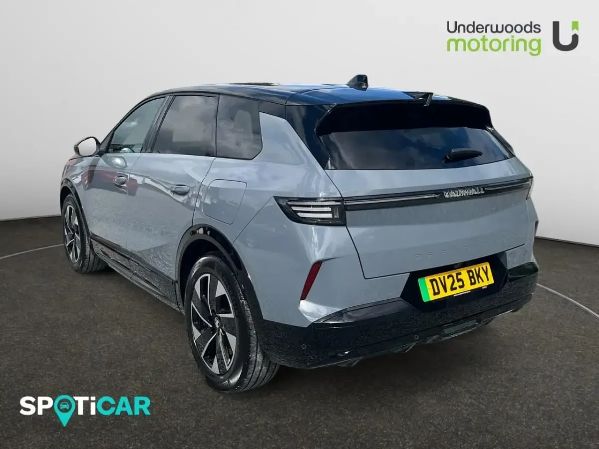 Used Vauxhall Grandland 154 kW (210 HP) 2025 Grey SUV