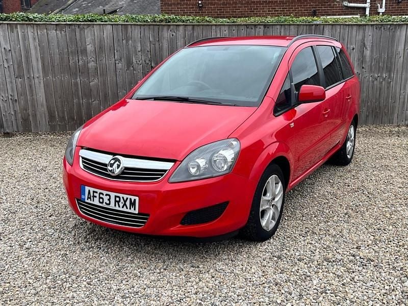 Red Used 2013 Vauxhall Zafira MPV | £2,250 (Fair price) - Image 1/4