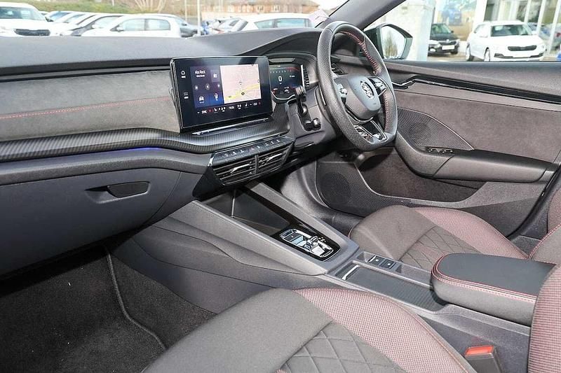 Used Skoda Octavia vRS 180 HP (132 kW) 2024 Velvet red metallic Hatchback