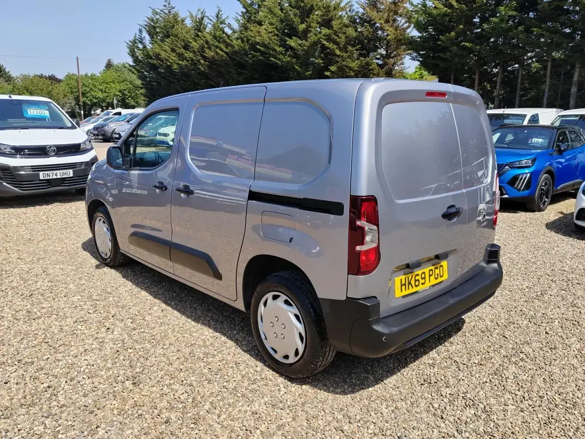 Used Peugeot Partner S 131 HP (96 kW) 2020 Grey MPV