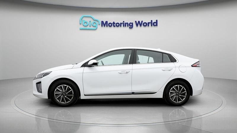 Used Hyundai Ioniq Premium 100 kW (136 HP) 2021 White Hatchback