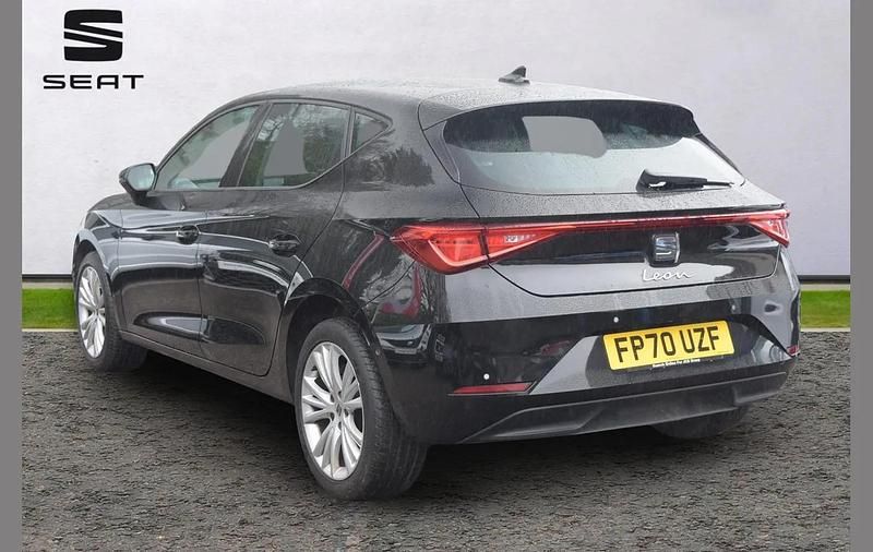 Used Seat Leon SE Dynamic 108 HP (79 kW) 2021 Black Hatchback