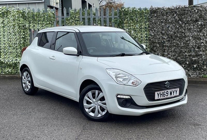Used 2020 Suzuki Swift SZ3 Hatchback | £8,990 (Good price) - Image 1/4