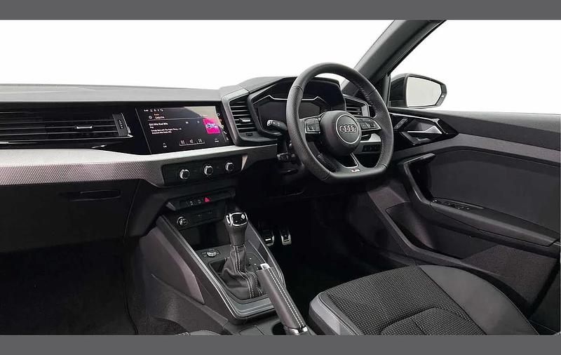 Used Audi A1 Black Edition 94 HP (69 kW) 2026 White SUV