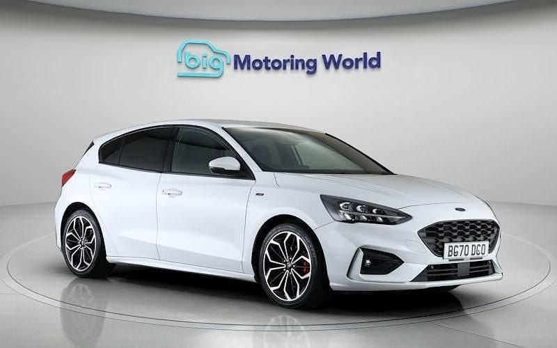 Used Ford Focus ST-Line X 125 HP (91 kW) 2020 White Hatchback