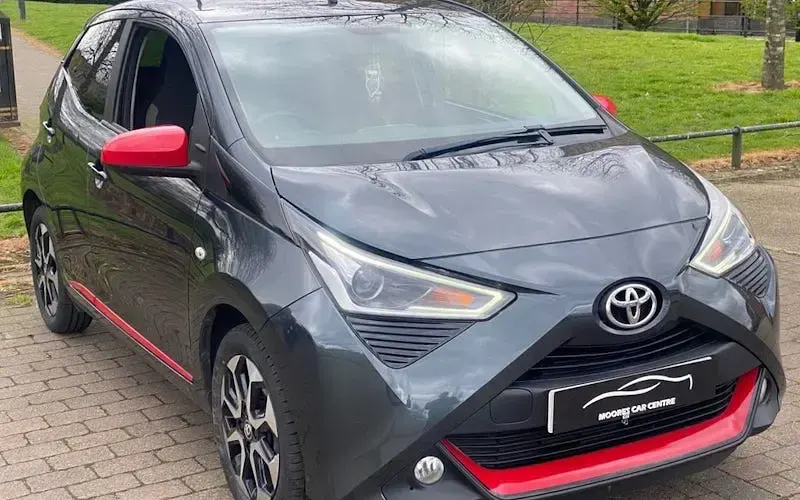 Used Toyota Aygo Trend 72 HP (52 kW) 2019 Grey Hatchback