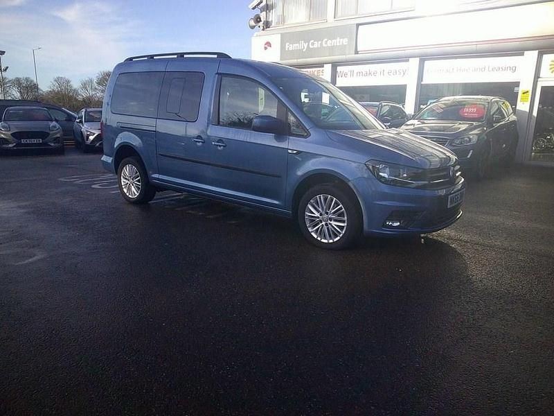 Used VW Caddy Maxi Life Life 102 HP (75 kW) 2016 Blue MPV