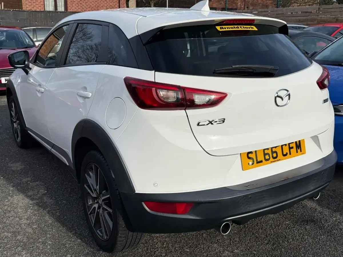 Używany Mazda CX-3 Inclusive 105 KM (77 kW) 2016 Biały SUV