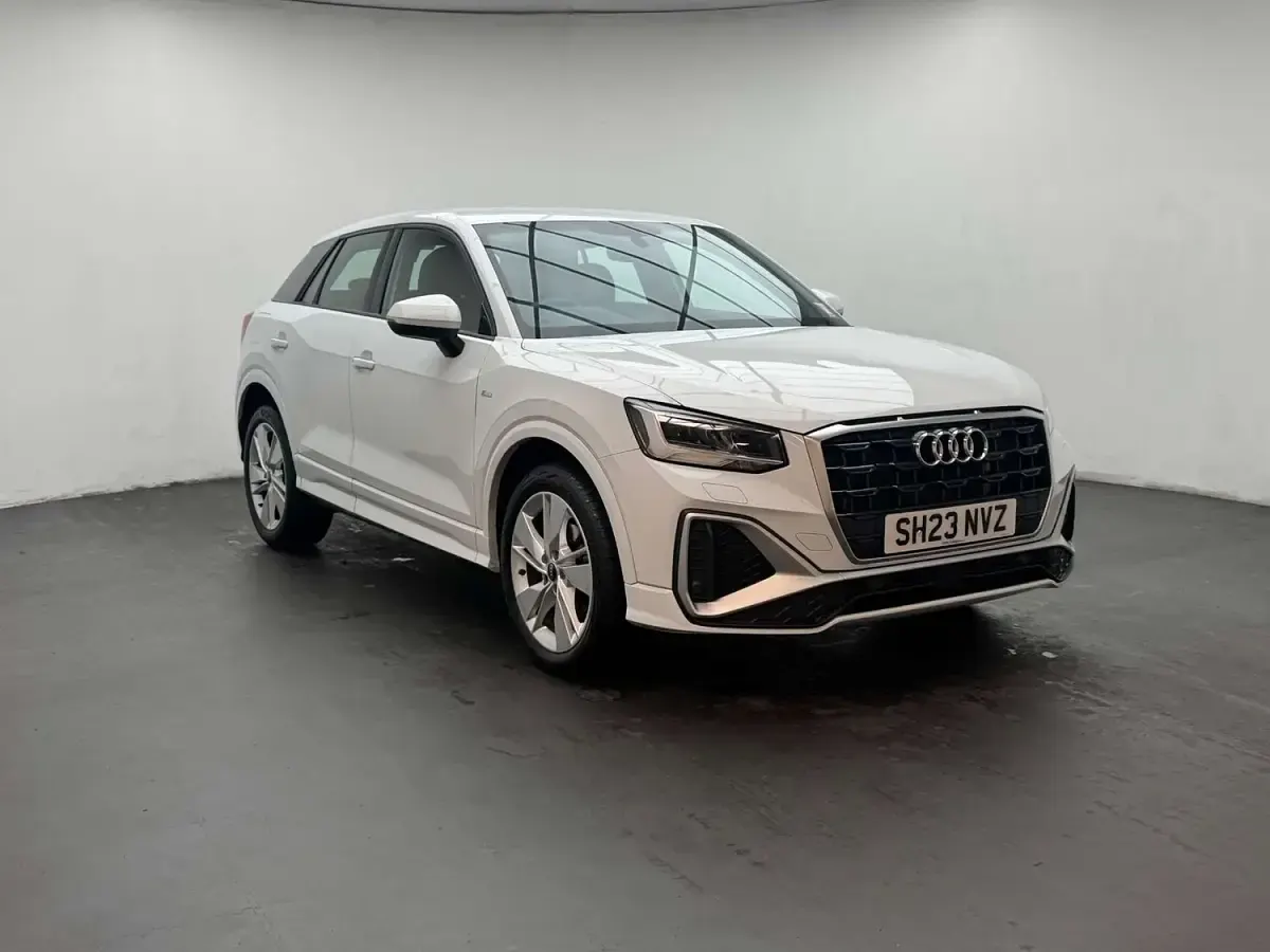 Used Audi Q2 S-Line 150 HP (110 kW) 2023 White SUV