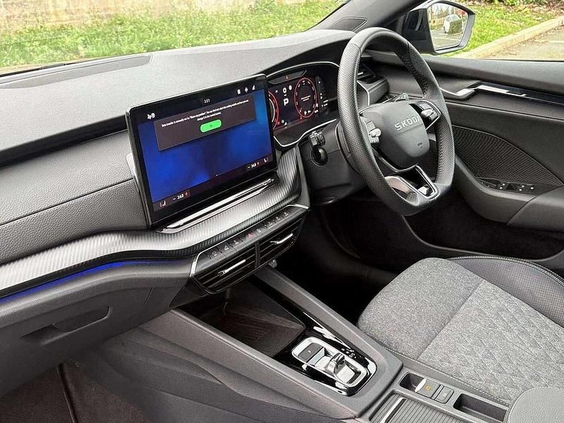 Used Skoda Octavia SportLine 110 HP (80 kW) 2025 Grey Estate