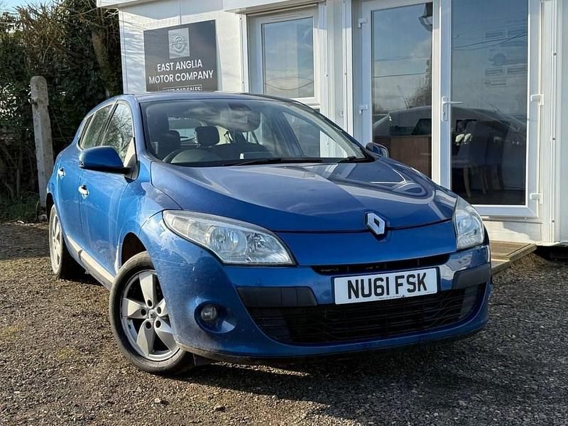 Used Renault Mégane III Dynamique 110 HP (80 kW) 2011 Blue Hatchback