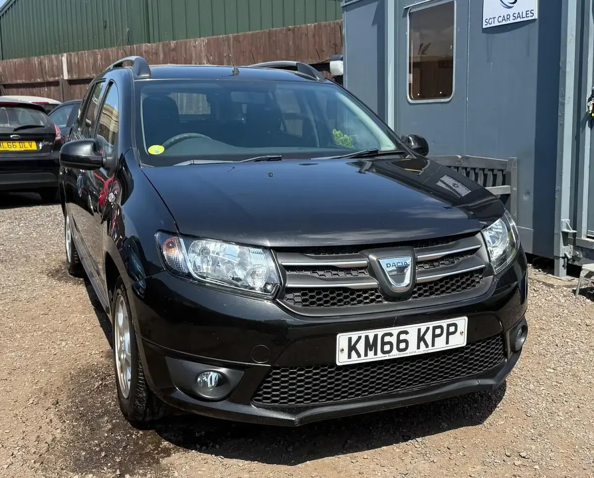 Used Dacia Logan MCV Lauréate 90 HP (66 kW) 2016 Black Estate