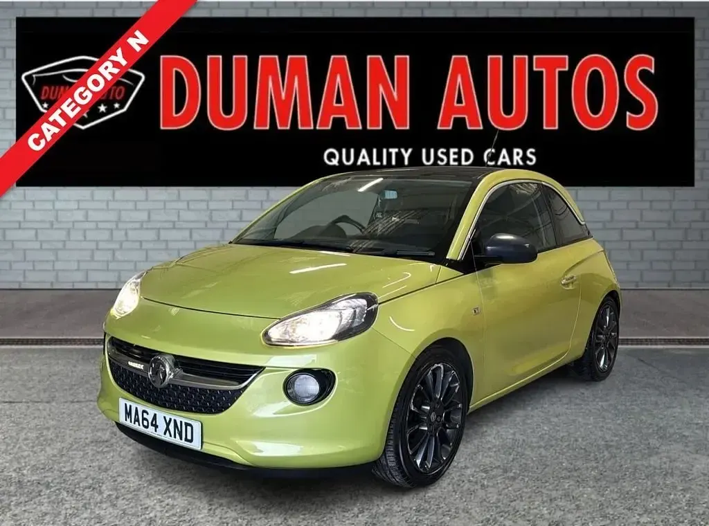 Usado Vauxhall Adam Glam 70 HP (51 kW) 2014 Verde Citadino