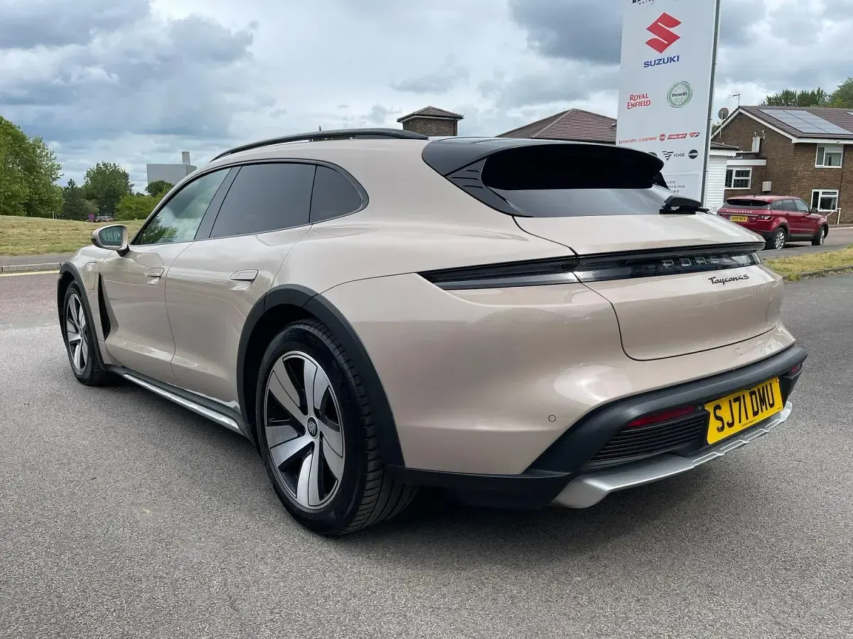 Used Porsche Taycan Cross Turismo 419 kW (571 HP) 2021 Beige Estate