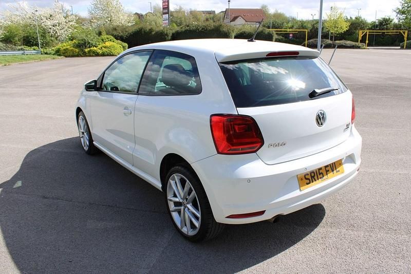 Used VW Polo SEL 110 HP (80 kW) 2015 White Hatchback