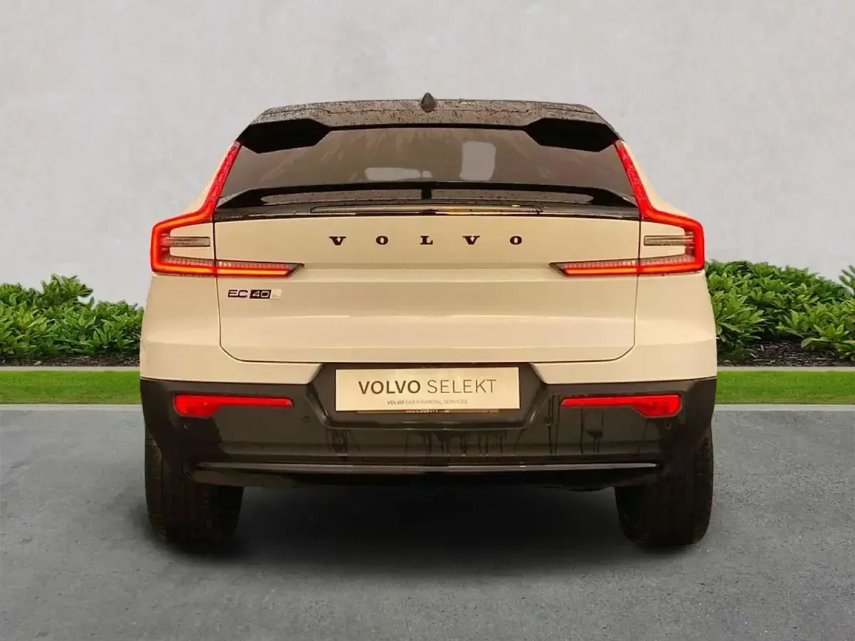 Usado Volvo EC40 Ultra 325 kW (442 HP) 2025 Branco SUV