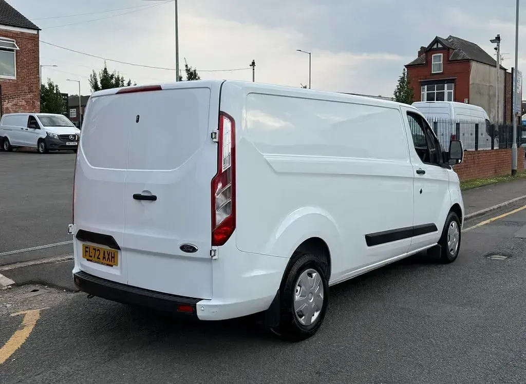 Used Ford Transit Custom Trend 130 HP (95 kW) 2022 White Van