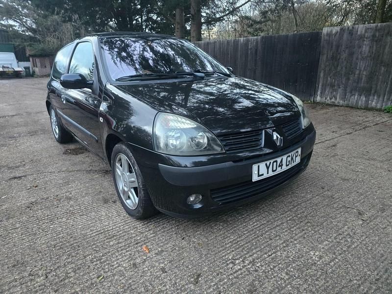 Black Used 2004 Renault Clio II Dynamique Hatchback | £695 (Fair price) - Image 1/4