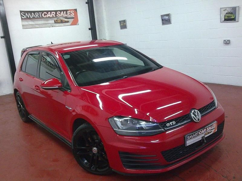 Used VW Golf VII GTD 182 HP (133 kW) 2017 Red Hatchback