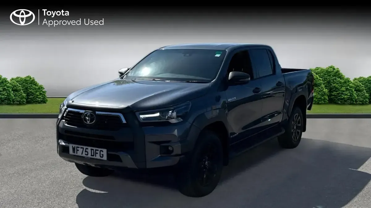 Usado Toyota HiLux 204 CV (150 kW) 2025 Gris Pickup/Camioneta