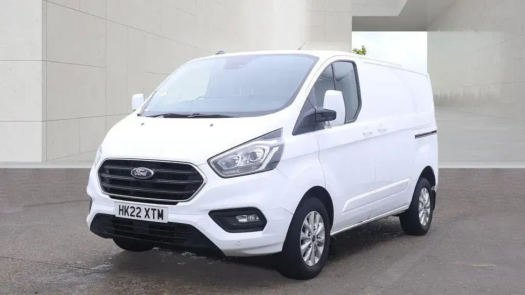 Used Ford Transit Custom Limited 130 HP (95 kW) 2022 White Van