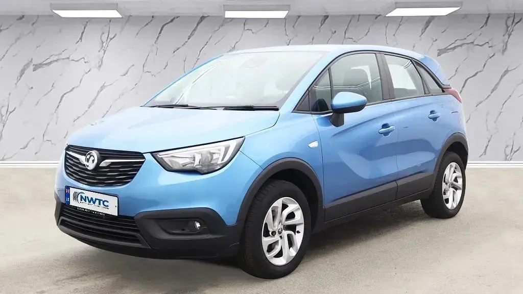 Used Vauxhall Crossland X S 110 HP (80 kW) 2018 Blue SUV