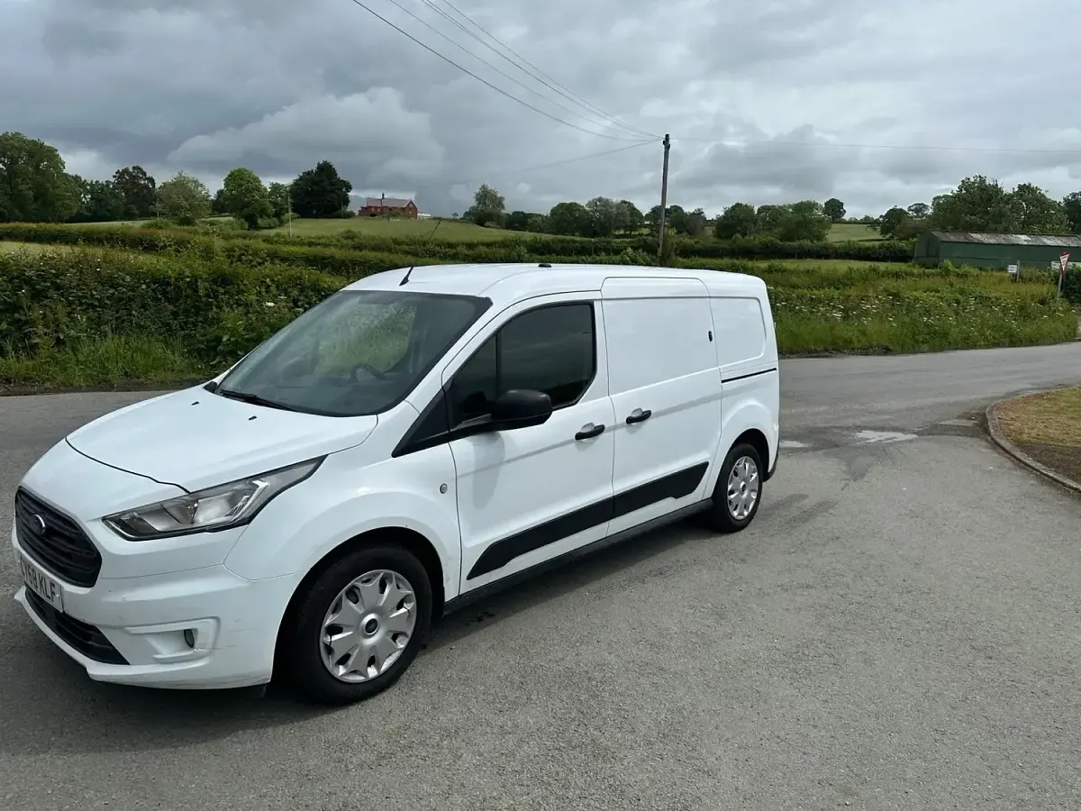 Used Ford Transit Connect Trend 100 HP (73 kW) 2019 White MPV