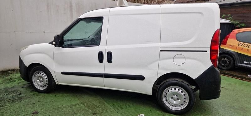 Used Vauxhall Combo 2016 White Van