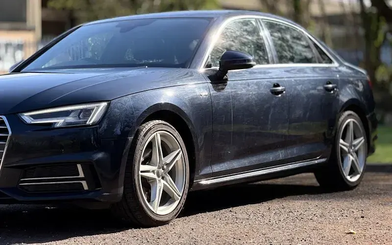 Used Audi A4 S-Line 150 HP (110 kW) 2016 Blue Sedan