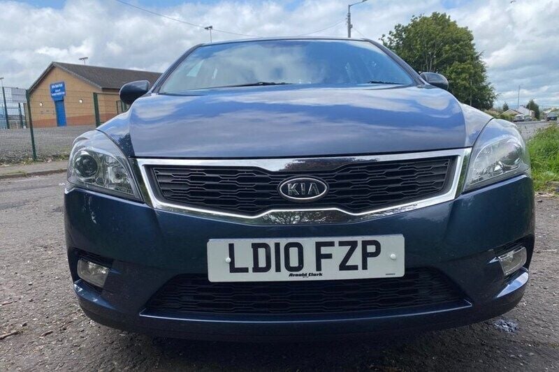 Blue Used 2010 Kia Ceed 2 Hatchback | £2,795 (Super price) - Image 1/1