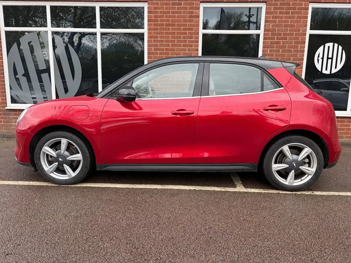 Used Ora 03 Pure+ 125 kW (171 HP) 2024 Red Hatchback