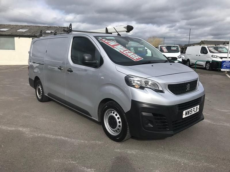 Used Peugeot Expert 2019 Silver Van