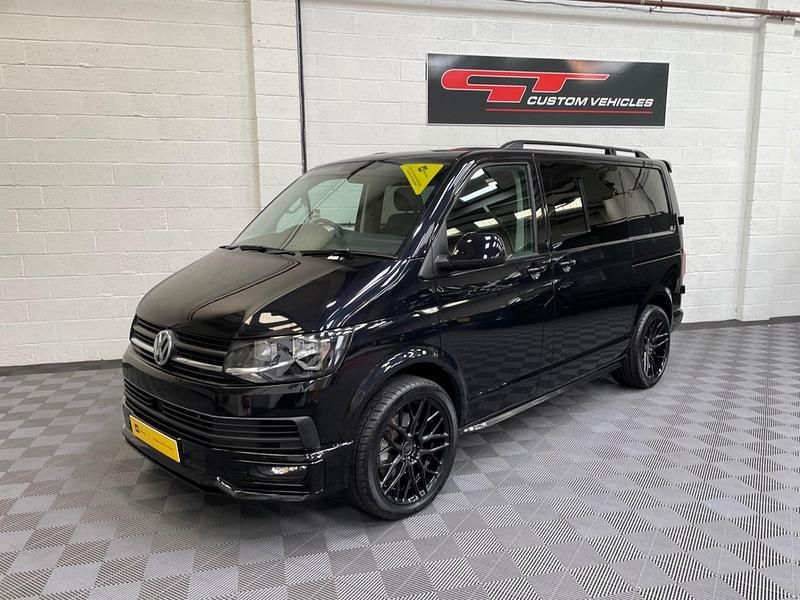 Second-hand VW Transporter Highline 150 CP (110 kW) 2019 Negru Van